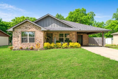 /international/us/240-elizabeth-lane-blossom-tx-110107487001/