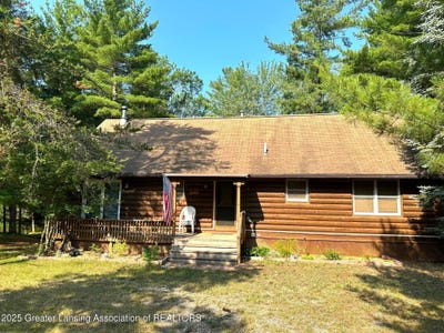 /international/us/10886-se-gillow-road-fife-lake-mi-110100245518/?lang=en