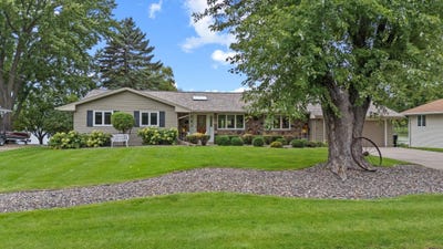 /international/us/13931-lawndale-lane-n-dayton-mn-110119959986/