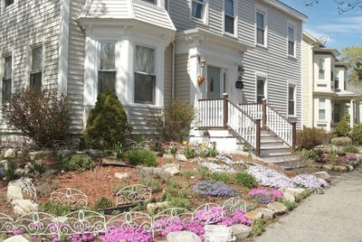 /international/us/25-baltimore-st-lynn-ma-110106984366/