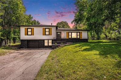 /international/us/16105-oakland-avenue-belton-mo-110099302675/