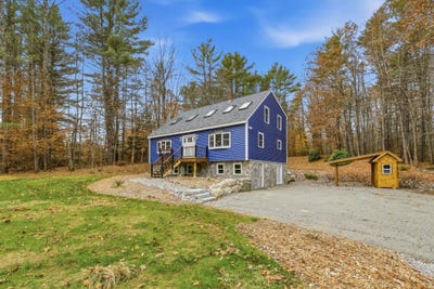 /international/us/532-frank-c-gilman-highway-alton-nh-110107684662/