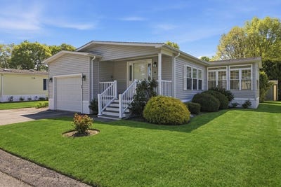 /international/us/50-highland-street-taunton-ma-110108279072/