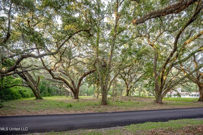 /international/us/pointe-aux-chenes-lot-3-ocean-springs-ms-110120412873/