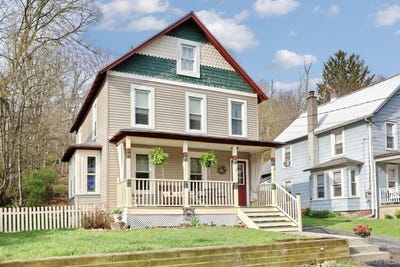 /international/us/17-1st-avenue-unionville-ny-110107552304/