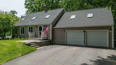 /international/us/15-birnum-woods-road-stratham-nh-110108536271/