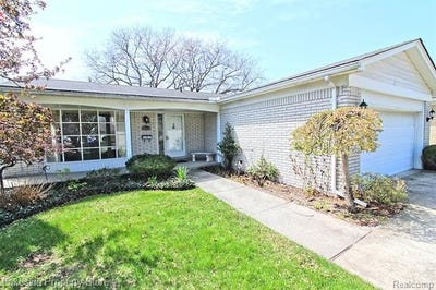 /international/us/22512-corteville-street-st-clair-shores-mi-110107460934/