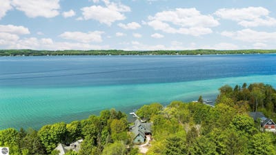 /international/us/1034-s-east-torch-lake-drive-bellaire-mi-110108203585/