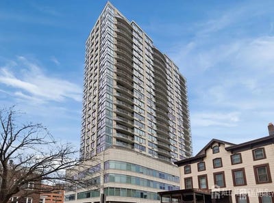 /international/us/1-spring-street-new-brunswick-nj-110107604252/