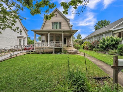 /international/us/318-e-1st-street-mount-carmel-il-110101344668/