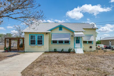 /international/us/615-main-karnes-city-tx-110106787622/