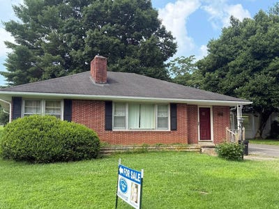 /international/us/311-west-church-street-burkesville-ky-110106456198/
