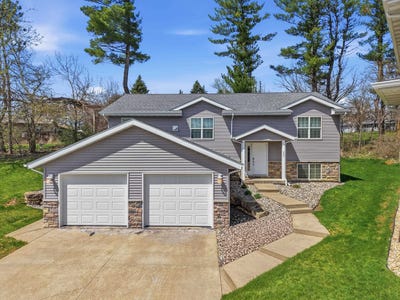 /international/us/330-waite-lane-platteville-wi-110104091293/