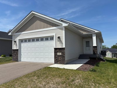 /international/us/441-grant-avenue-se-hutchinson-mn-110108381704/