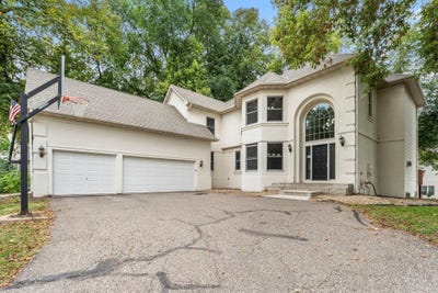 /international/us/8915-umbria-place-n-maple-grove-mn-110110325009/