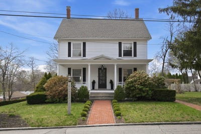 /international/us/198-linden-street-manchester-nh-110107515238/