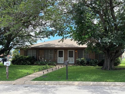 /international/us/803-sun-valley-drive-denton-tx-110101451997/