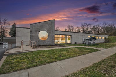 /international/us/122-grant-street-niles-mi-110098939082/