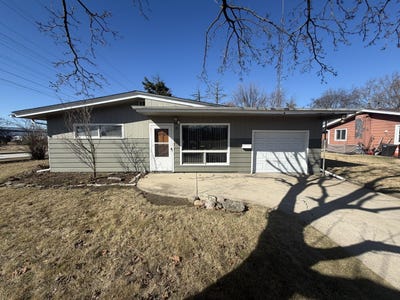 /international/us/28-s-willow-way-north-aurora-il-110107796788/
