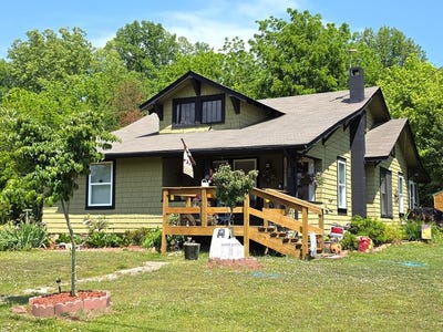 /international/us/48-fisher-street-andrews-nc-110108412432/