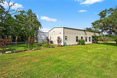 /international/us/409-ripple-creek-somerville-tx-110101201365/