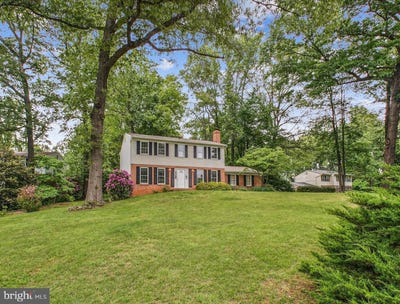 /international/us/12208-folkstone-drive-oak-hill-va-110099687555/