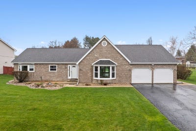 /international/us/537-erma-drive-lake-holiday-il-110106984111/