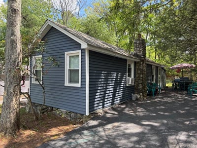 /international/us/4-spruce-street-e-wurtsboro-ny-110108167911/