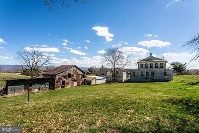 /international/us/253-church-street-timberville-va-110091278274/