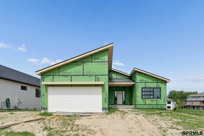 /international/us/815-courtyard-court-ashland-ne-110108707127/