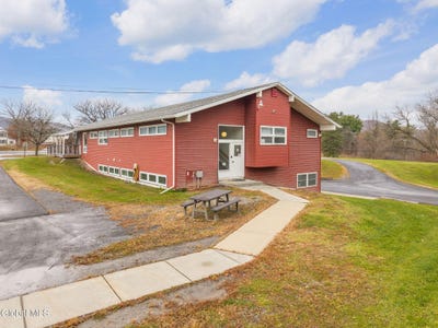 /international/us/4956-ny-30-schoharie-ny-110103979768/
