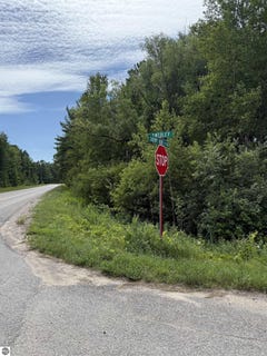 /international/us/0-e-smedley-road-traverse-city-mi-110101270248/?lang=zh-tw