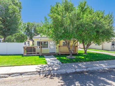 /international/us/811-cedar-street-carlin-nv-110110361835/