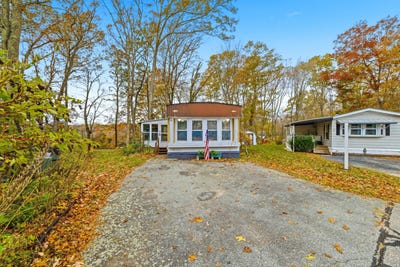 /international/us/28-golden-spur-stonington-ct-110108033430/