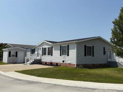 /international/us/37511-stone-way-lenox-mi-110094792608/