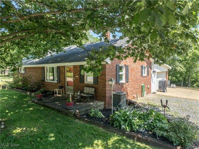 /international/us/2093-saltwell-road-nw-dover-oh-110100802328/