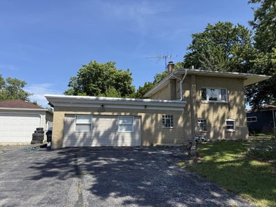 /international/us/16125-forest-avenue-oak-forest-il-110108636259/