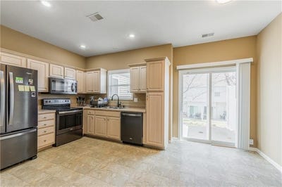 /international/us/1645-sw-madison-street-lee-s-summit-mo-110097989528/