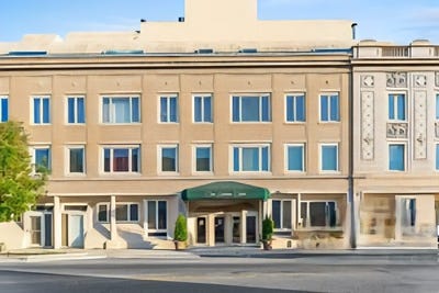 /international/us/6337-roosevelt-road-berwyn-il-110102753120/
