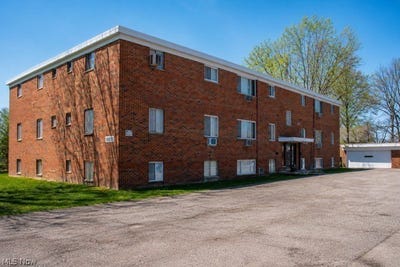 /international/us/18911-bella-drive-cleveland-oh-110107958055/