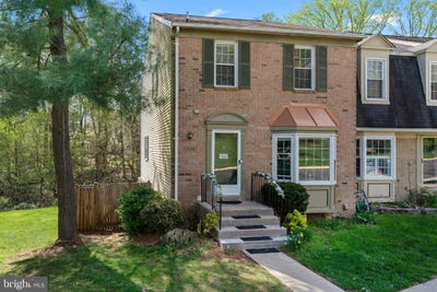 /international/us/10267-green-holly-terrace-silver-spring-md-110107955482/