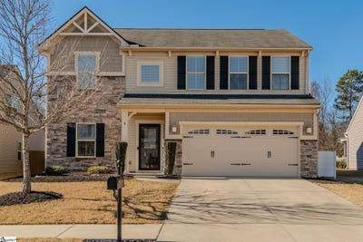 /international/us/9-chapel-hill-lane-simpsonville-sc-110108342861/