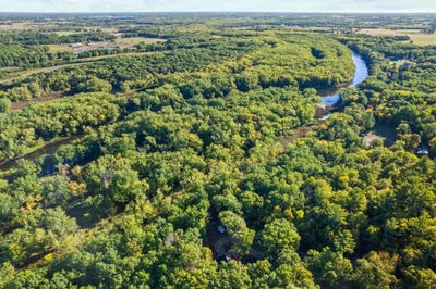 /international/us/6167-royal-river-road-braham-mn-110110308677/