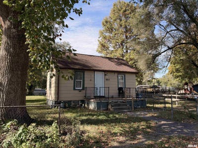 /international/us/1017-n-stephens-avenue-springfield-il-110120742033/
