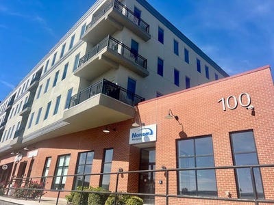 /international/us/100-w-water-street-elmira-ny-110107418253/
