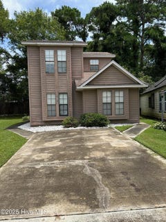 /international/us/1052-valley-drive-calabash-nc-110099996129/
