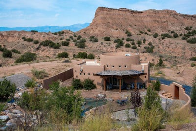 /international/us/19-camino-juandell-chimayo-nm-110101634963/