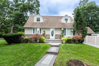 /international/us/477-roy-street-west-hempstead-ny-110120043955/