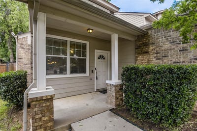 /international/us/714-n-center-street-arlington-tx-110108416803/