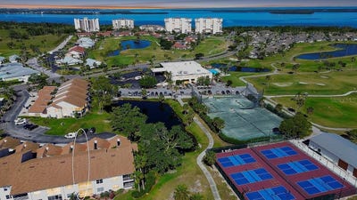 /international/us/2608-waterford-way-palmetto-fl-110119699735/